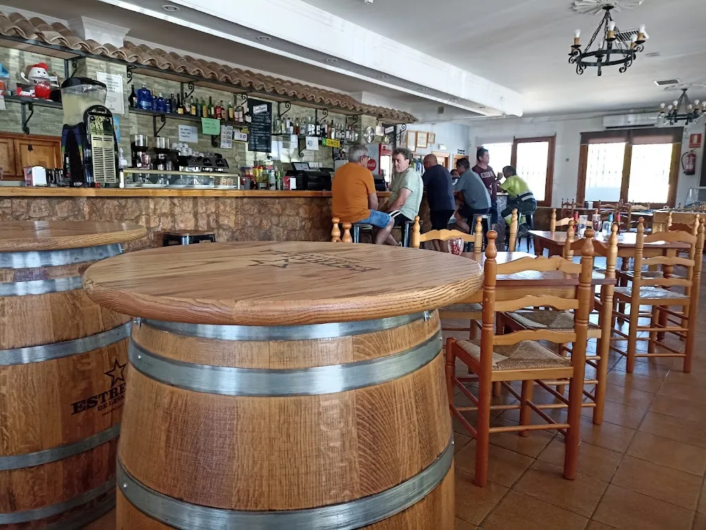 Cafetería Restaurante La Olmilla restaurant in Albalate de las Nogueras