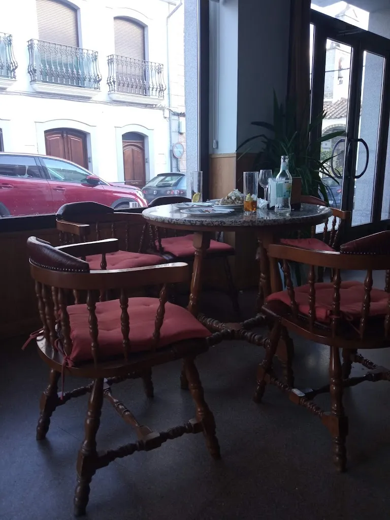 Paloma Emeu_BAR NINO Y ESTANCO_Villanueva de Córdoba_recensione