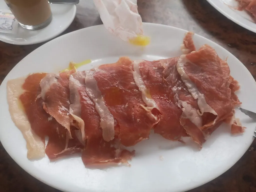 juani_Restaurante Lo Nuestro_Villanueva de Córdoba_review