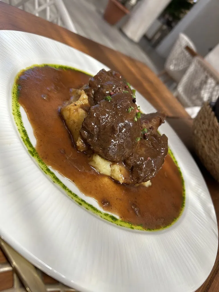 Oasis by Tangay_Villanueva de Córdoba_slider_image_3