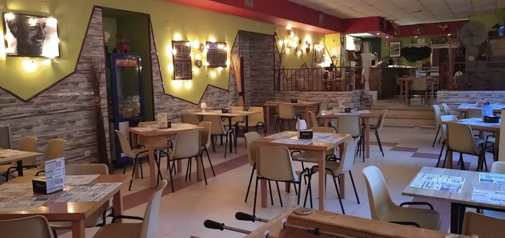 RESTAURANTE *EL VIEJO CINE* restaurant in Robledo