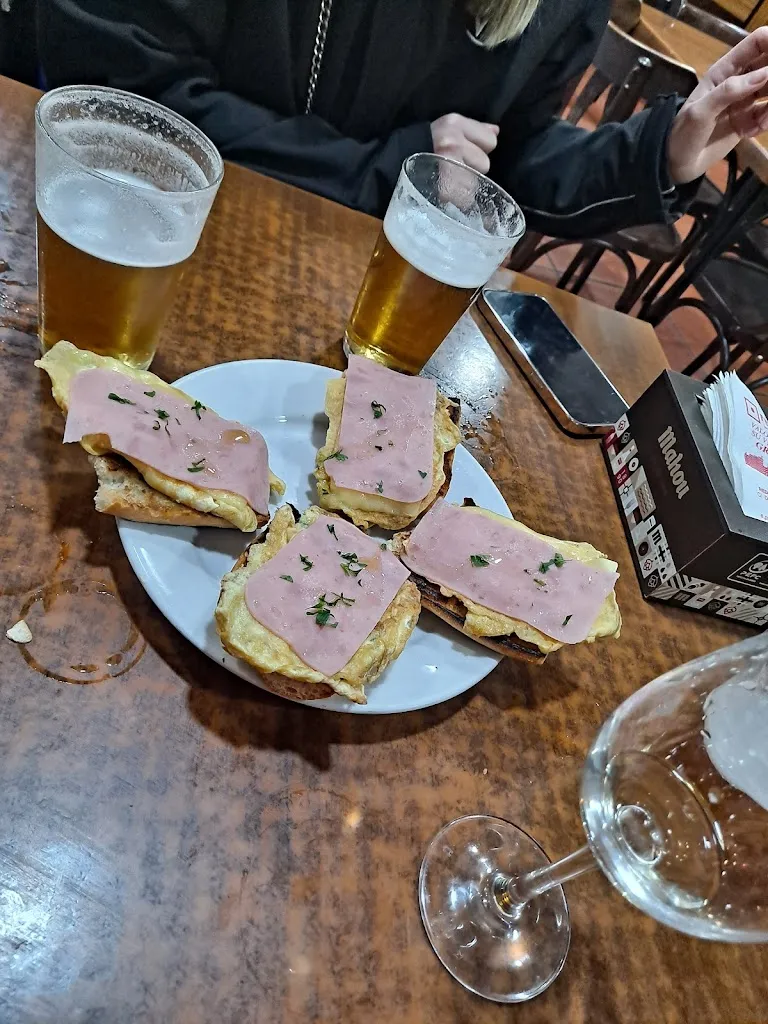 Verónica_Bar Robledo_Robledo_review