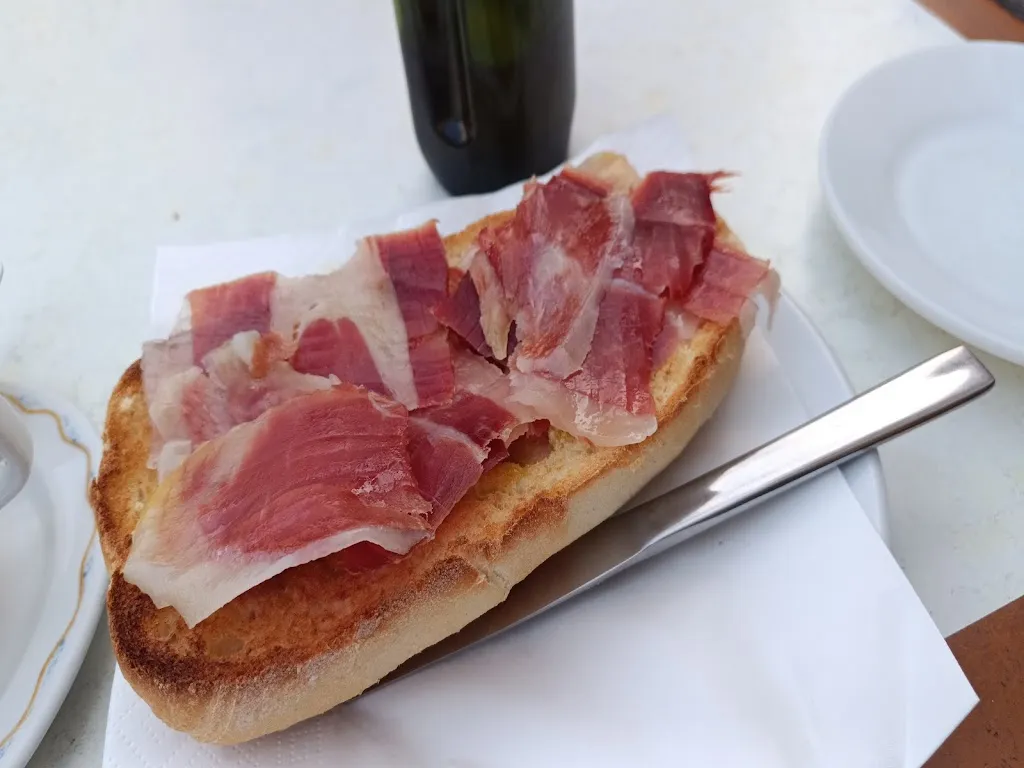 Juan Carlos_Bar Jamón_Puente Genil_review