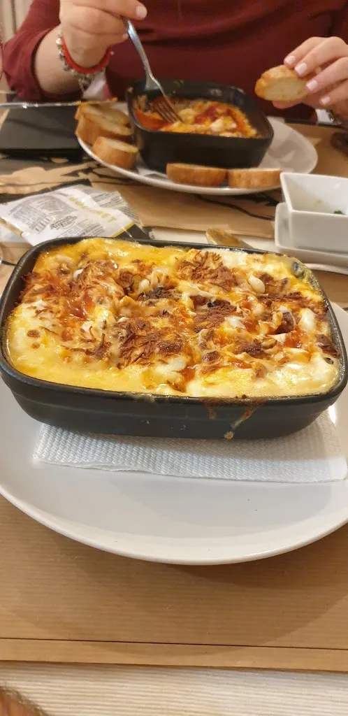 Adrián Palos_Pizzeria Ánfora Trattoria_Puente Genil_review