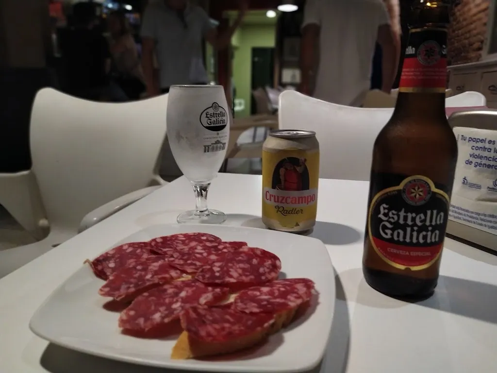 Luisfer Carmonor_LA CASA DEL ACEITE Y EL VINO_Puente Genil_review