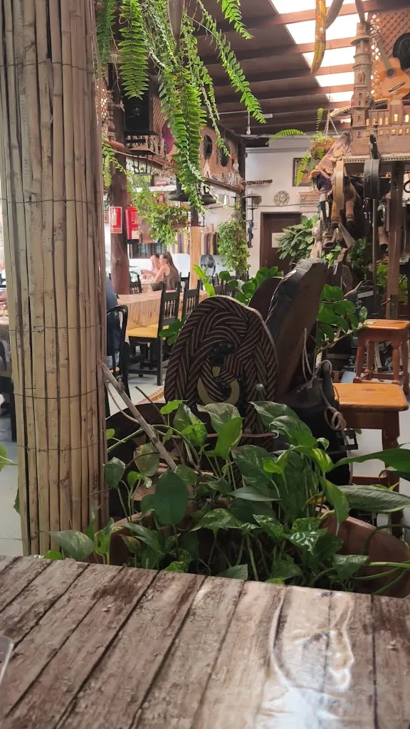 Zbyněk Lakomý_Bar Café Asociación de Vecinos Santa Margarita El Salobre_Salobre_review