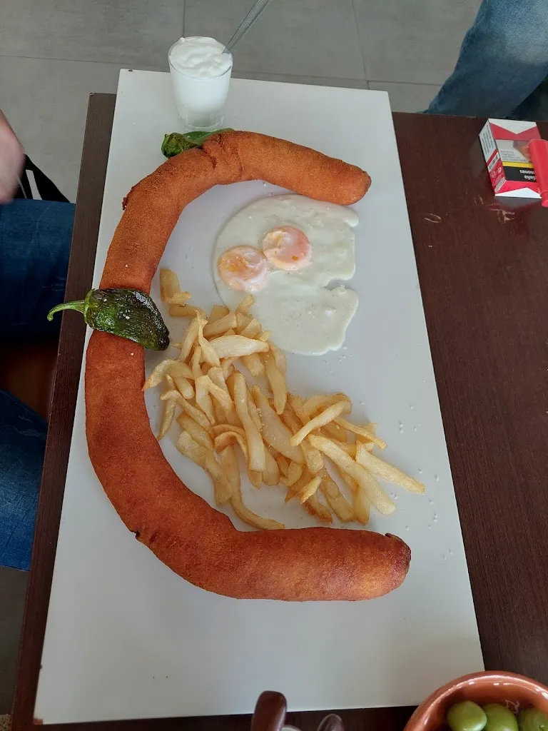 Cafeteria Kiko Y Sonia_Puente Genil_slider_image_3