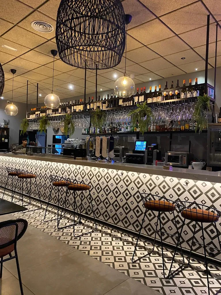 Paula Richter Larrea_La Barra de Jacinta_Altarejos_review