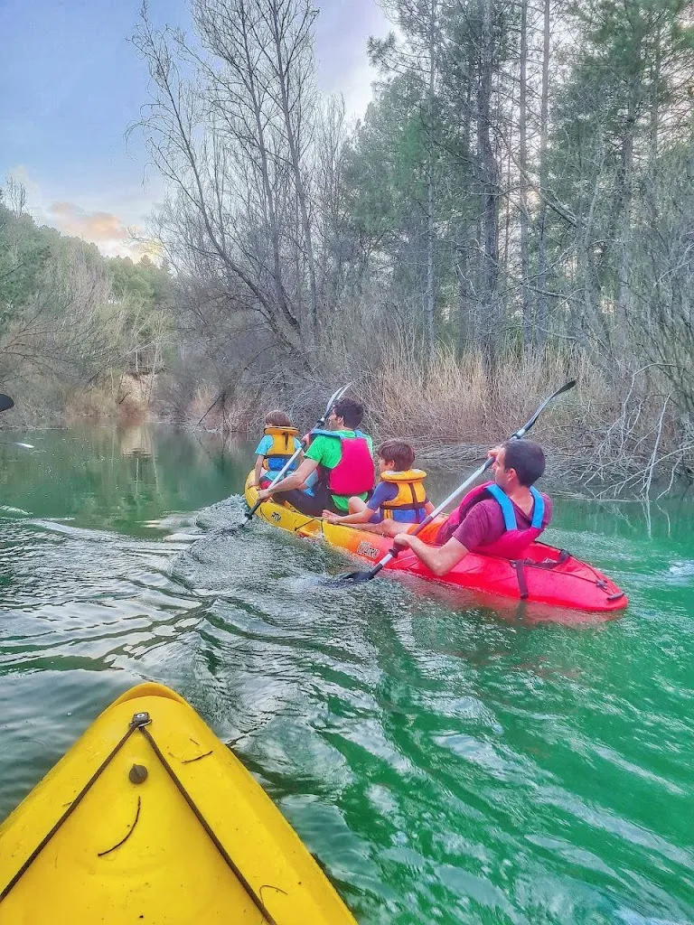 Centro de Aventura Libélula · Cuenca · Piraguas y Tiendas Árbol restaurant in Arandilla del Arroyo