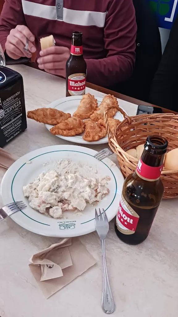 AlbaBellot 99 Bellot Escribano_Hostal - Restaurante “Peseta”_Barajas de Melo_review