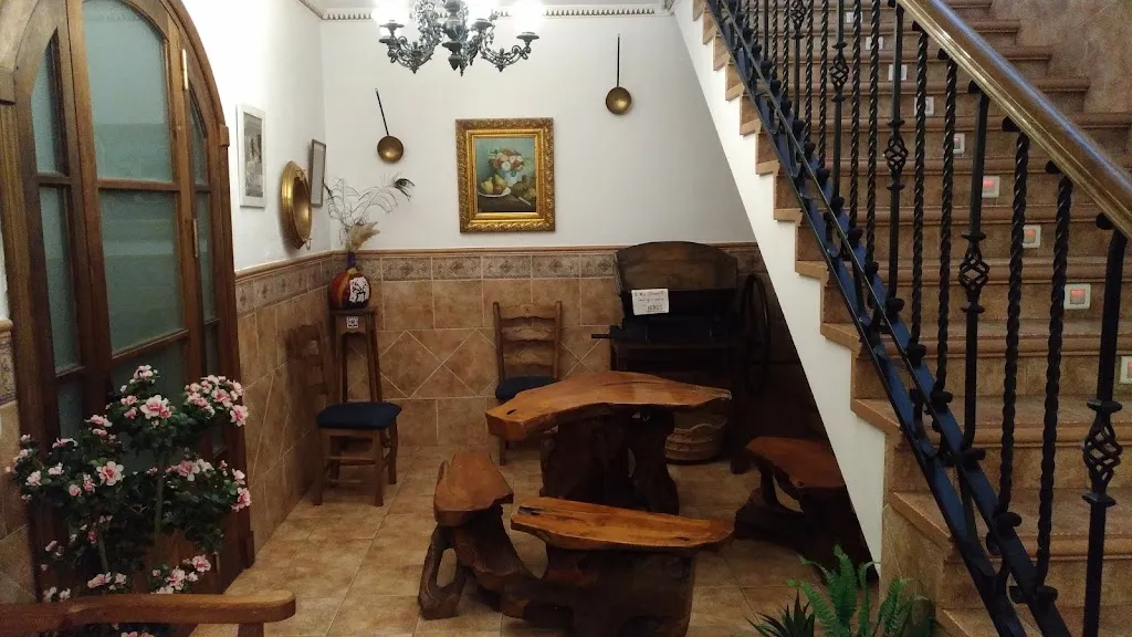 Ian Thompson_Restaurant Meson Los Rosales_Atalaya del Cañavate_review