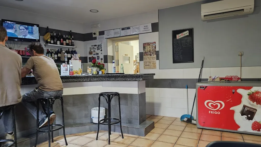 Gines D MC_Bar El Casino_Atalaya del Cañavate_review