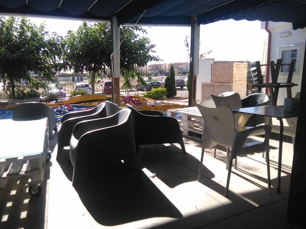 Bar “Piscina de Arcas”_Arcas del Villar_slider_image_2