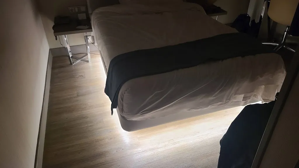 Pat L'Hirondelle_Buffet Restaurante “El Área“_Abia de la Obispalía_review