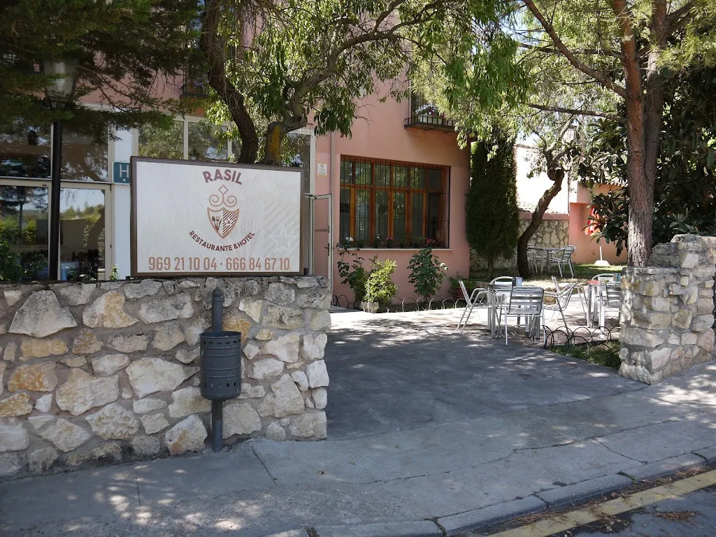 Hotel - Restaurante Rasil restaurant in Abia de la Obispalía