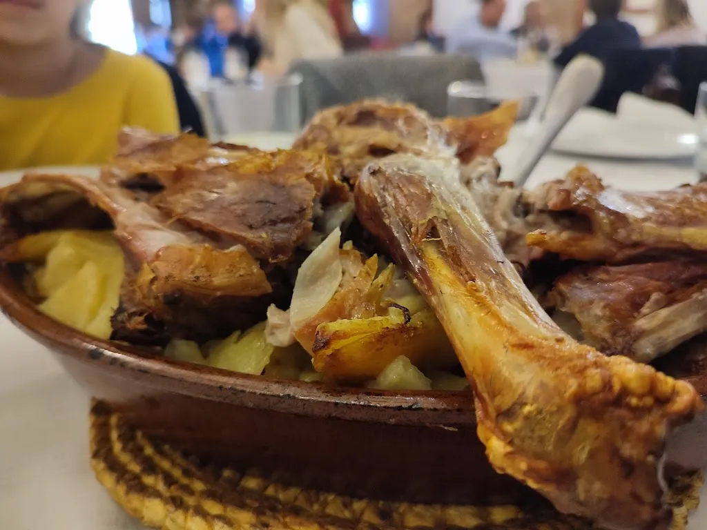 Akshay Raj_Asador de Antonio_Abia de la Obispalía_review