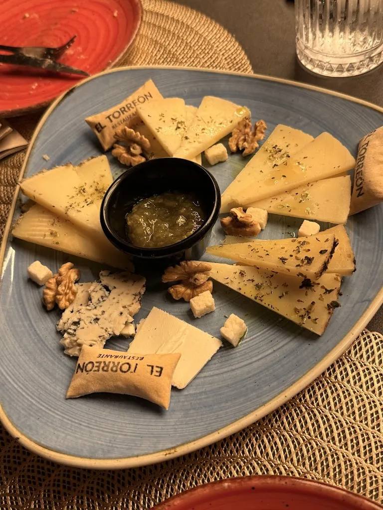 Sie-Hang Cheung_Restaurante El Torreón_Abia de la Obispalía_review