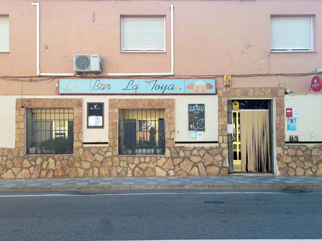 Cervecería Bar La Toya_Abia de la Obispalía_slider_image_1