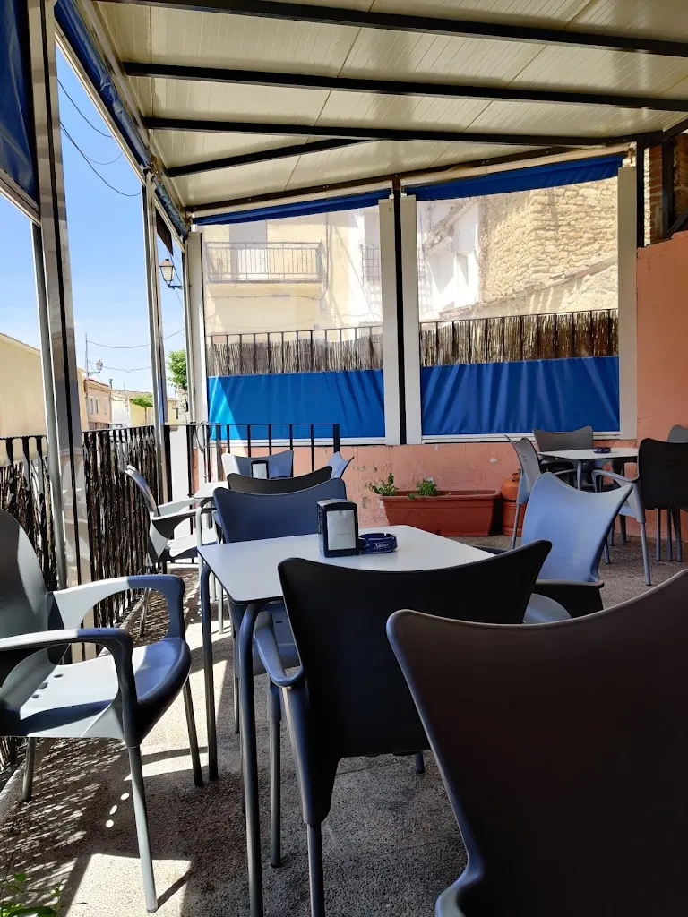 Bar Pub EL GARAJE._Cañada del Hoyo_slider_image_1