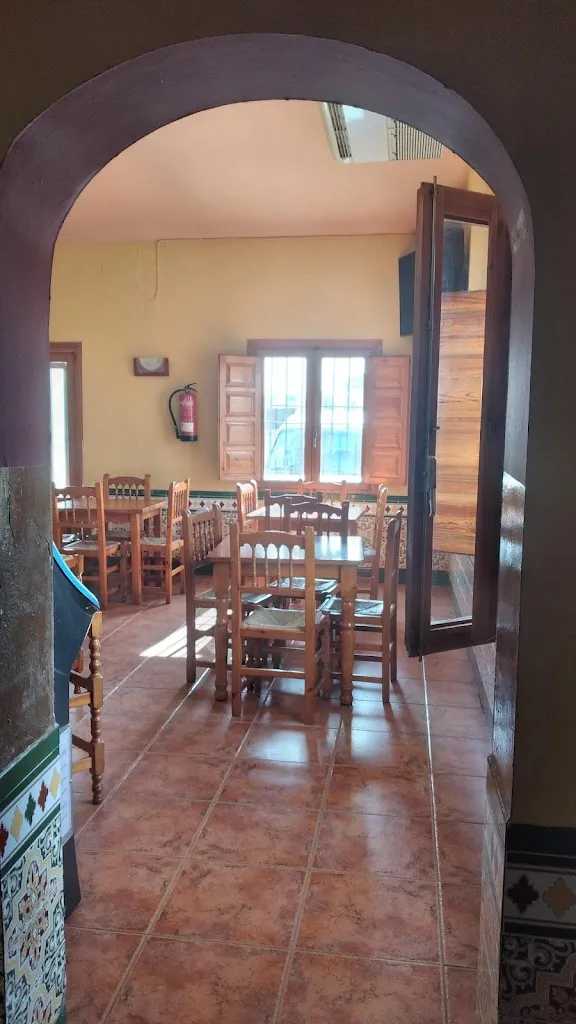 Bar-restaurante Falcon-Crest_Campillo de Altobuey_slider_image_1