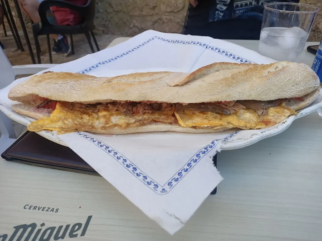 José Antonio_Siroko bar_Campillo de Altobuey_review