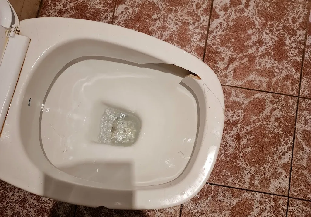 Pavel Fursanov_La Cafe LOUNGE BAR._Campillo de Altobuey_review