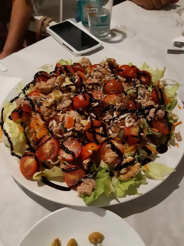 Bianca Correa_La Cafe LOUNGE BAR._Campillo de Altobuey_review