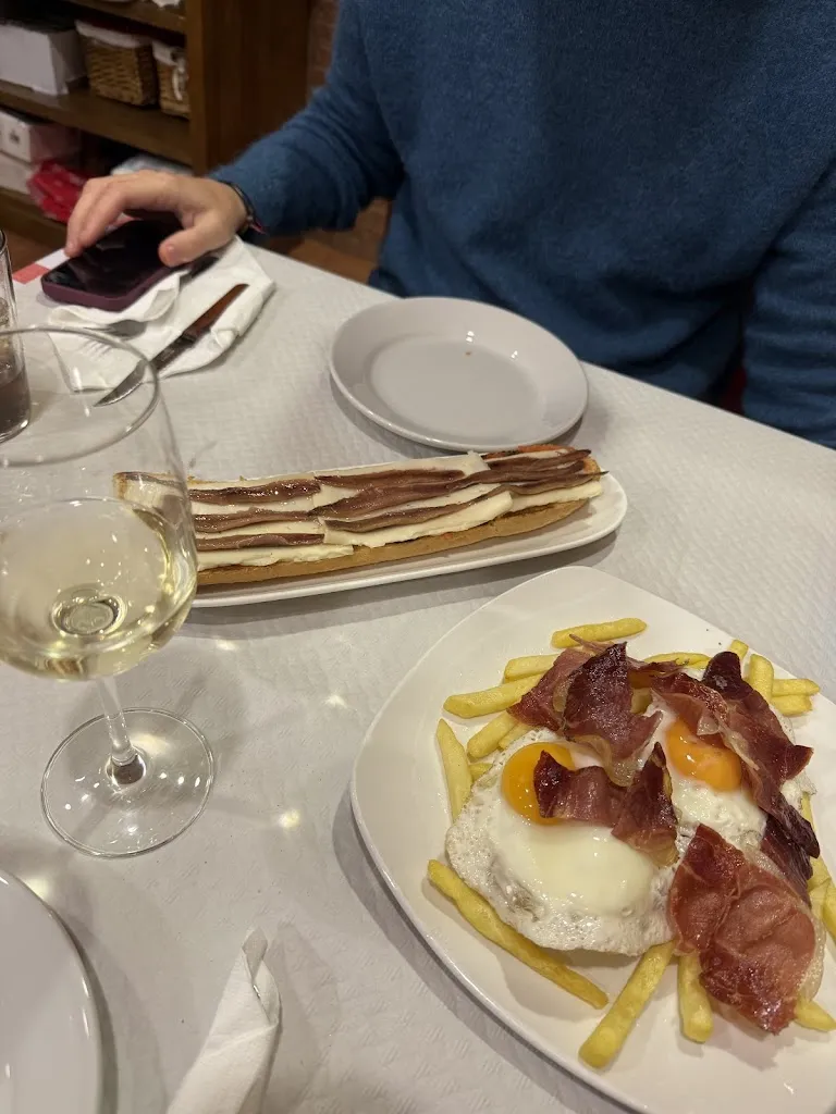 Maria Cabanillas_Bar El Abuelo_Cañamares_review