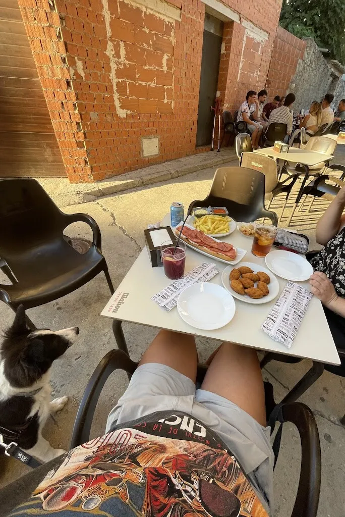 Javi Sevilla_Bar El Abuelo_Cañamares_review