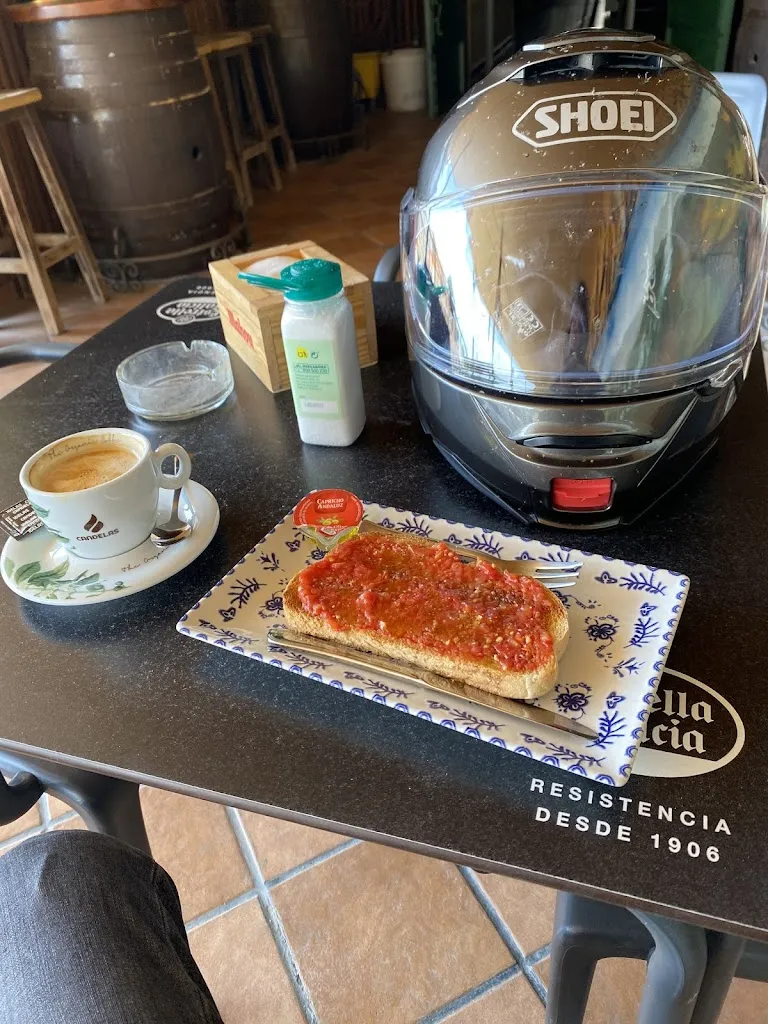 dav ashman_BAR LOS CANOS (DESDE 1988)_Cañaveras_review