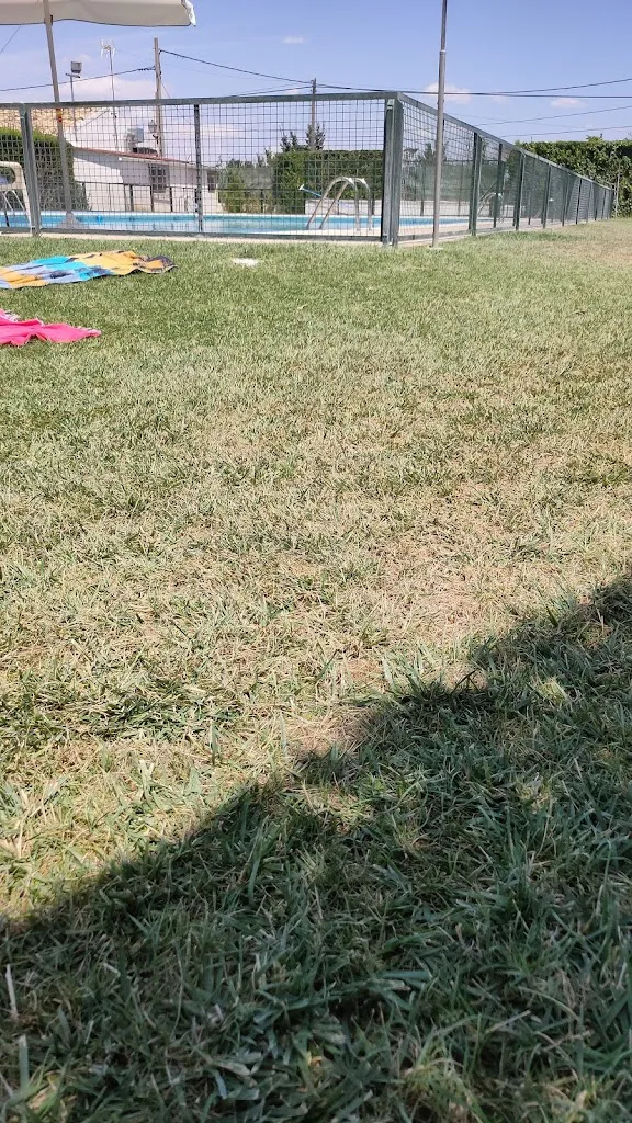 Fernando M. A._Bar - Piscina de Tribaldos_Campos del Paraíso_Bewertung