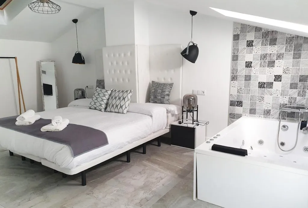 Hostal Cabañas_Carboneras de Guadazaón_slider_image_2