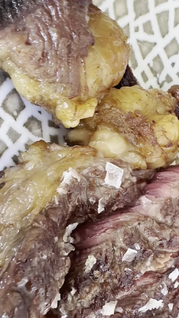 Elia's Tavern_Pozuelo_slider_image_2