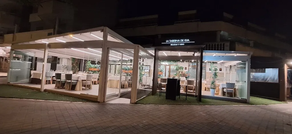 Elia's Tavern_Pozuelo_slider_image_3