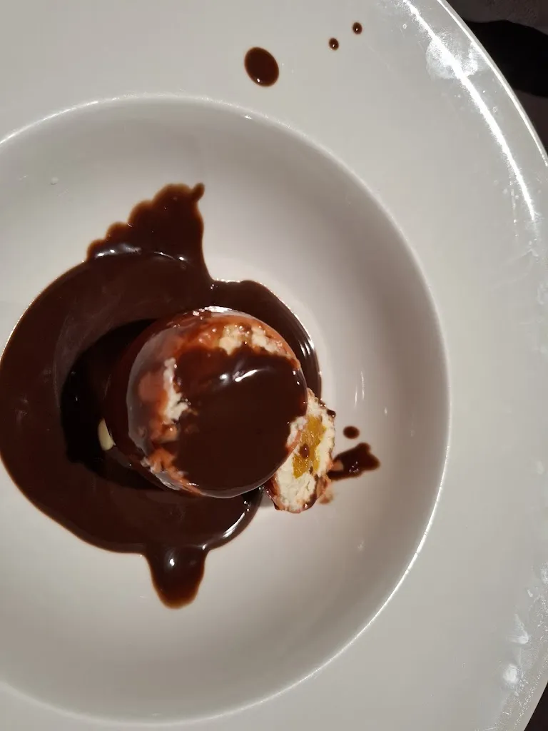 Mayte De la Torre_Disco pub Boka Boka_Casas de Haro_review