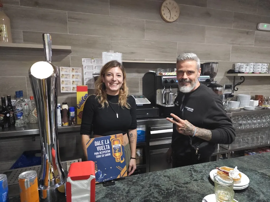 Bar Los Pinos restaurant in Casas de los Pinos