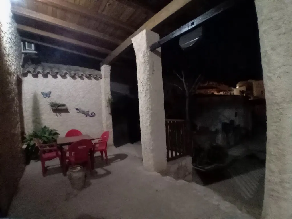 Jackie Lyons_Bar Santos_Castillo de Garcimuñoz_review