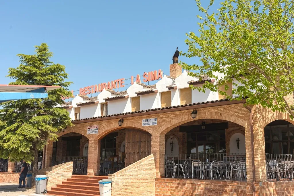Hostal Restaurante La Sima_Castillo de Garcimuñoz_slider_image_1