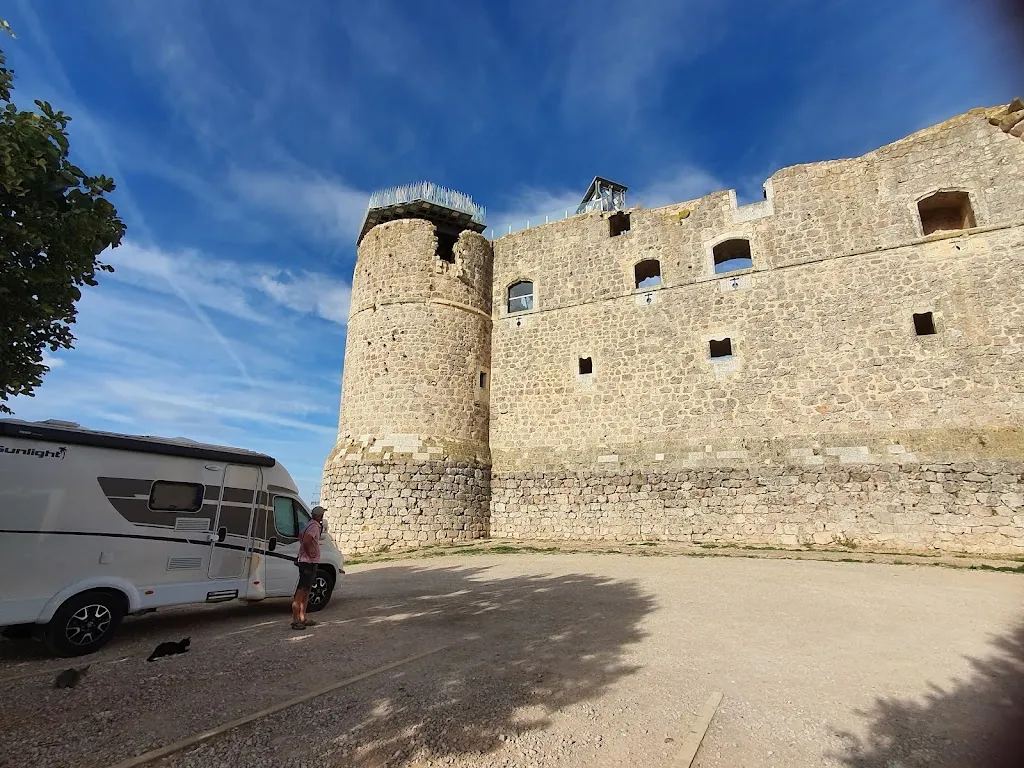 Sandy Hicks_Castle of Castillo de Garcimuñoz_Castillo de Garcimuñoz_review