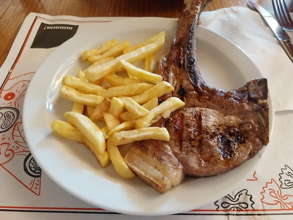 Luis Alejandro Figueira Herrera_Hostal Restaurante Castilla_Castillo-Albaráñez_review