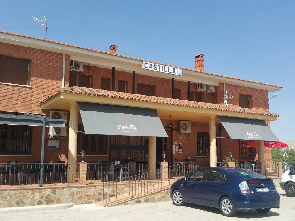 Hostal Restaurante Castilla_Castillo-Albaráñez_slider_image_1