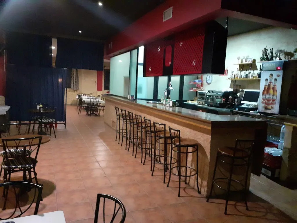 Restaurante - Pizzería Carol_Casasimarro_slider_image_1