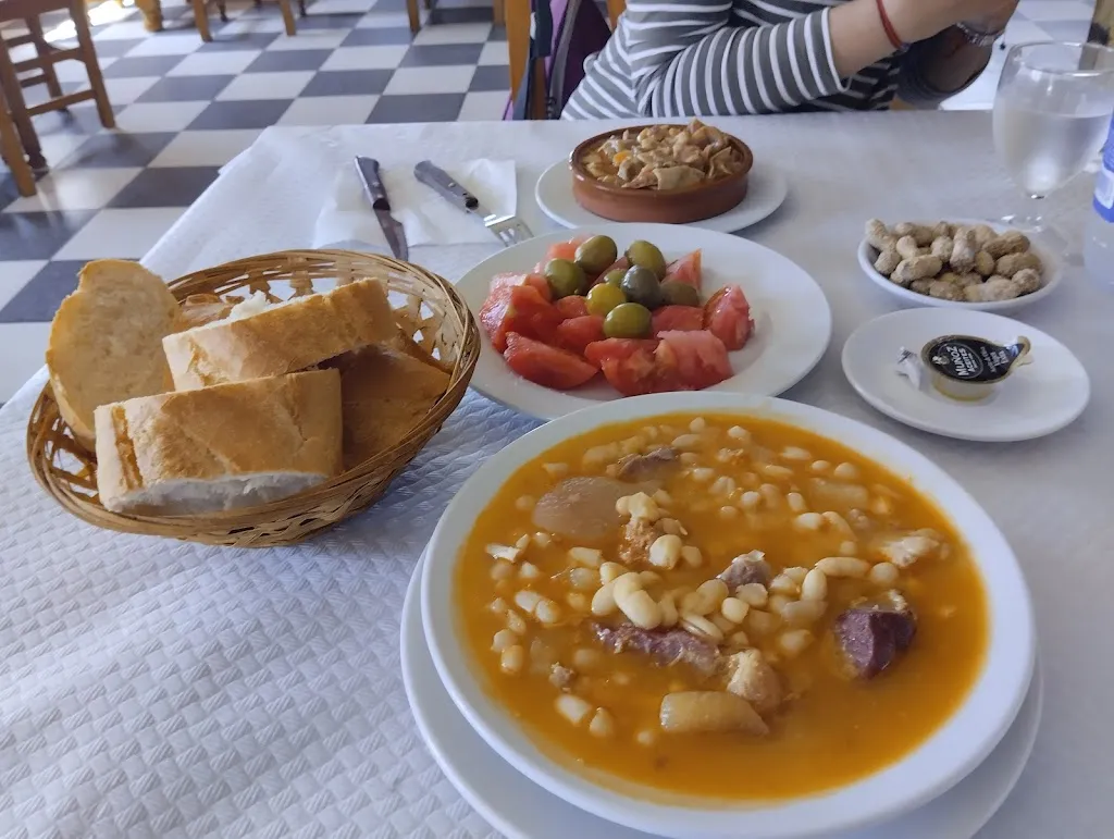 Mesón Fonda Delicias restaurant in Castillejo de Iniesta