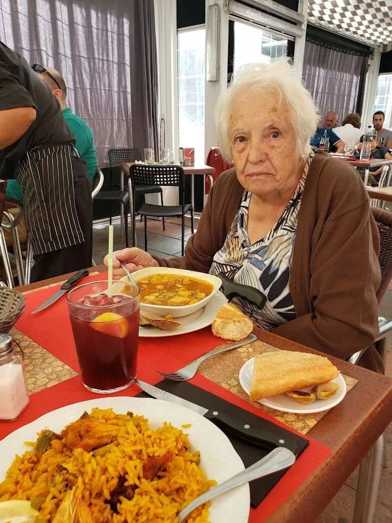 Debora Gilrcasado_Cervecería La Frontera_Frontera La_review