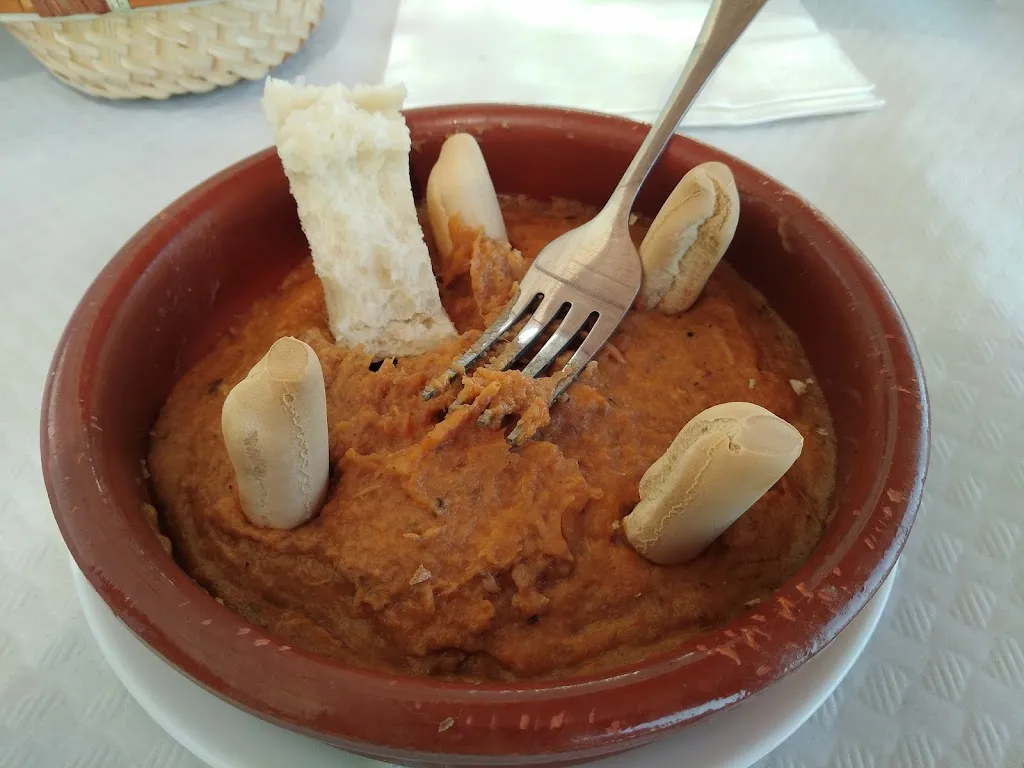 ID Aguilar_El Cobijo de Los Sentidos._Enguídanos_review