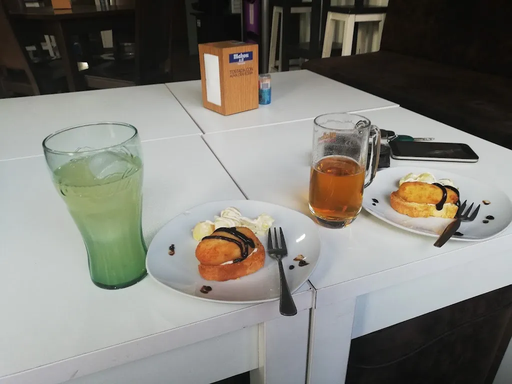 Lucia Álvarez_La viña_Fuente de Pedro Naharro_review