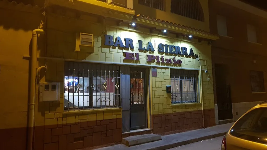 BAR LA SIERRA._Fuente de Pedro Naharro_slider_image_1