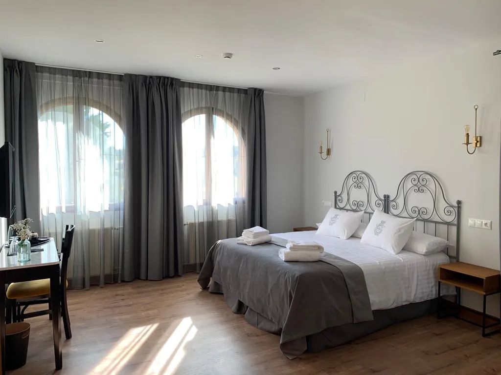 Hotel Monasterio De Tejeda_Garaballa_slider_image_3