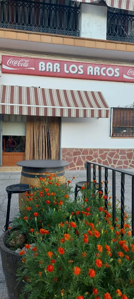 BAR LOS ARCOS. restaurant in Garaballa