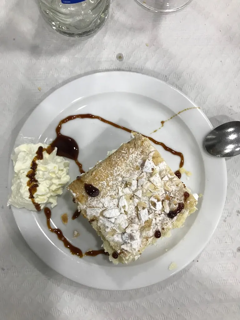 Restaurante. CHACON restaurant in Hinojosos Los